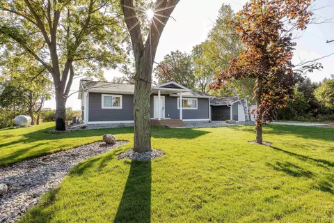 2041 S Carter, Midland, MI 48642