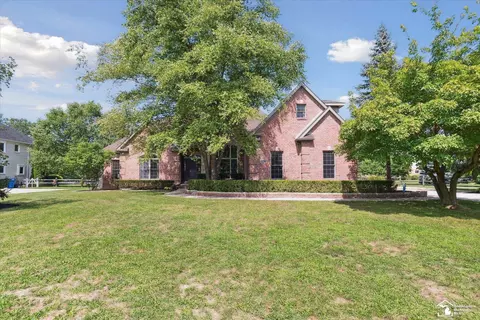Exterior - 385 Golfview, Monroe, MI 48162 photo 3 of 14