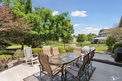 Exterior - 385 Golfview, Monroe, MI 48162 photo 6 of 14