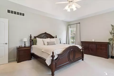 Bedroom - 385 Golfview, Monroe, MI 48162 photo 2 of 11