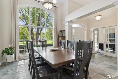 Dining - 385 Golfview, Monroe, MI 48162 photo 2 of 3