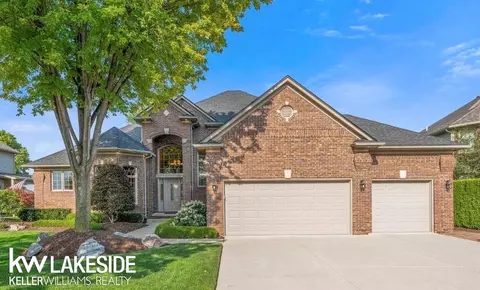 49454 London Brg, Macomb, MI 48044