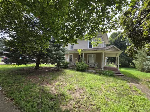 832 E Michigan, Marshall, MI 49068