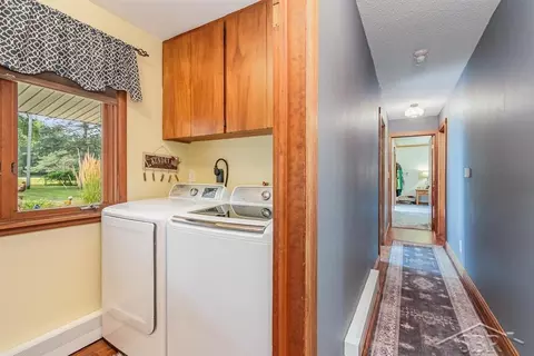 387 E Dopp, Midland, MI 48640 photo 28