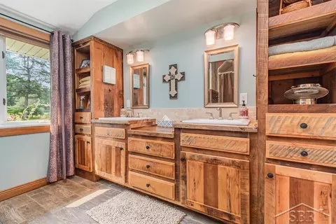 387 E Dopp, Midland, MI 48640 photo 22