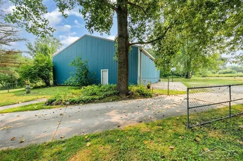 387 E Dopp, Midland, MI 48640 photo 33