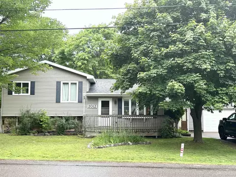 2012 Montgomery, Marquette, MI 49855