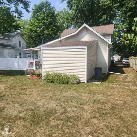 Exterior - 205 W Maple, Shepherd, MI 48883 photo 3 of 5