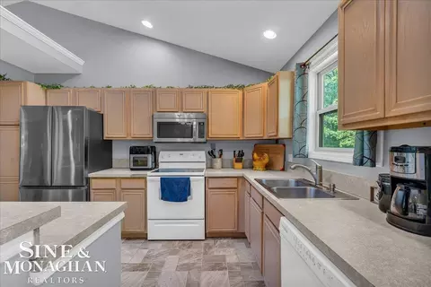 Kitchen - 8759 Morrow, Clay, MI 48001 photo 2 of 3