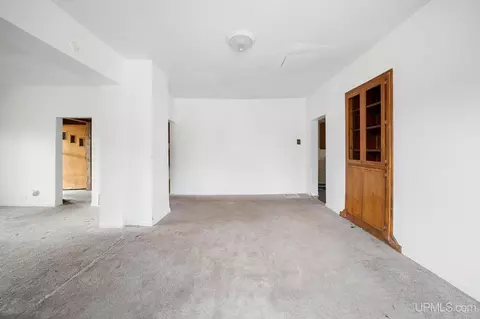 Living - 635 N Fifth, Ishpeming, MI 49849 photo 8 of 10