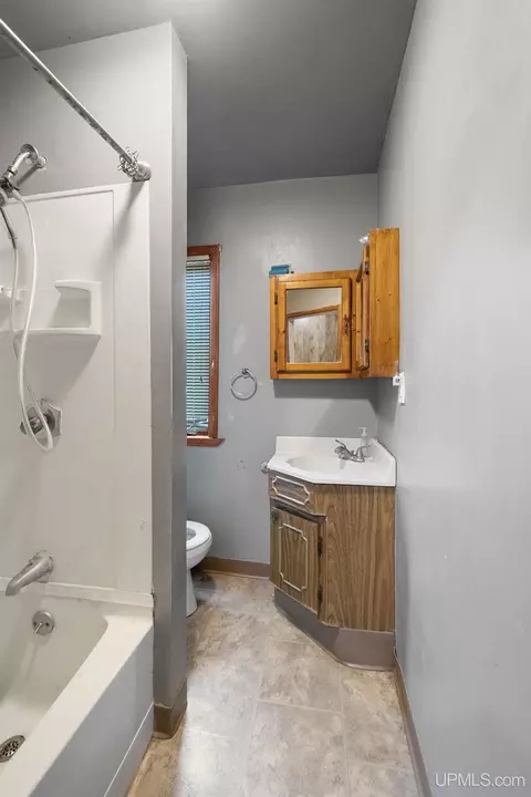 Bath - 635 N Fifth, Ishpeming, MI 49849 photo 1 of 4