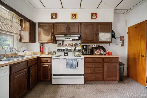 Kitchen - 635 N Fifth, Ishpeming, MI 49849 photo 5 of 5