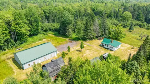 25649 Portage Entry, Chassell, MI 49916