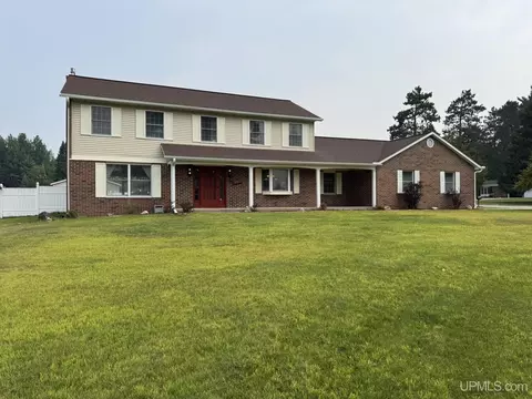 1000 Woodward, Iron Mountain, MI 49801