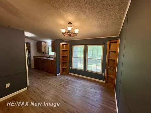 Dining - 19650 Ithaca, Brant, MI 48614 photo 1 of 1