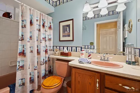 Bath - 8917 Hawthorne, Tecumseh, MI 49286 photo 1 of 5