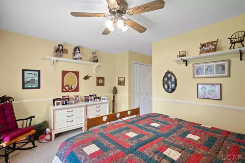Bedroom - 8917 Hawthorne, Tecumseh, MI 49286 photo 2 of 4