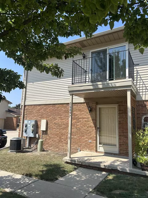 36897 E Meadowood, Richmond, MI 48062