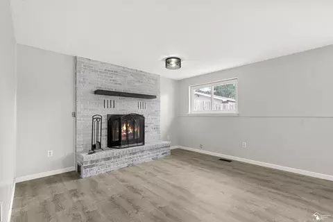 22493 Doncaster, Brownstown Twp, MI 48193 photo 16