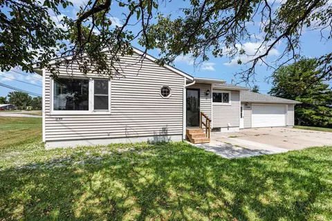 Exterior - 1749 S Huron, Kawkawlin, MI 48631 photo 2 of 4