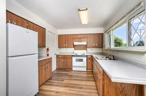 Kitchen - 1749 S Huron, Kawkawlin, MI 48631 photo 1 of 2