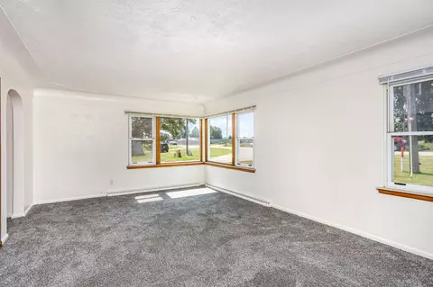 Living - 1749 S Huron, Kawkawlin, MI 48631 photo 2 of 3