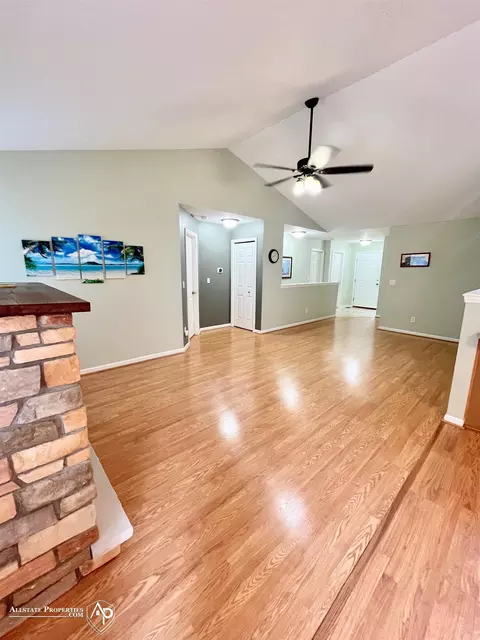 Living - 9004 Spring Brk, Davison, MI 48423 photo 2 of 5