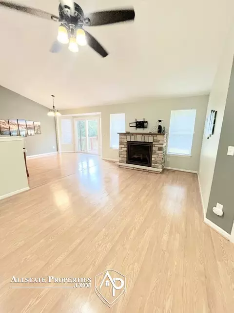 Living - 9004 Spring Brk, Davison, MI 48423 photo 1 of 5