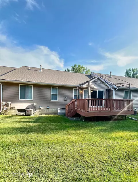 Exterior - 9004 Spring Brk, Davison, MI 48423 photo 5 of 6