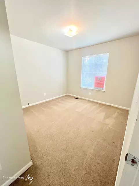 Bedroom - 9004 Spring Brk, Davison, MI 48423 photo 2 of 3