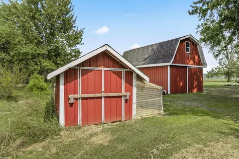 Exterior - 5840 Rattle Run, Saint Clair, MI 48079 photo 4 of 8