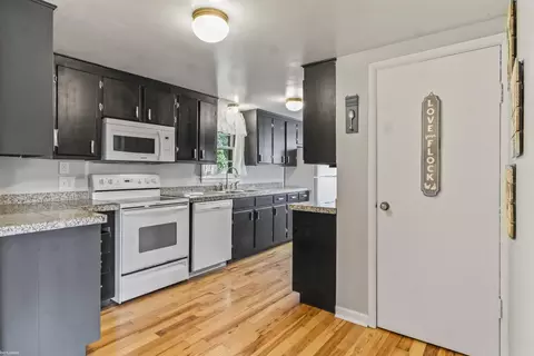 Kitchen - 5840 Rattle Run, Saint Clair, MI 48079 photo 1 of 2