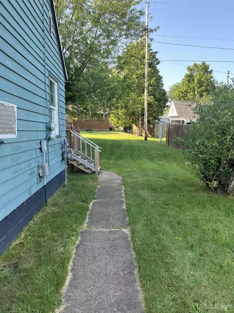 624 Duncan, Ishpeming, MI 49849 photo 4