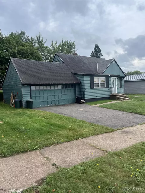 624 Duncan, Ishpeming, MI 49849 photo 2