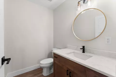 Bath - 281 E Lafayette, Romeo, MI 48065 photo 1 of 4