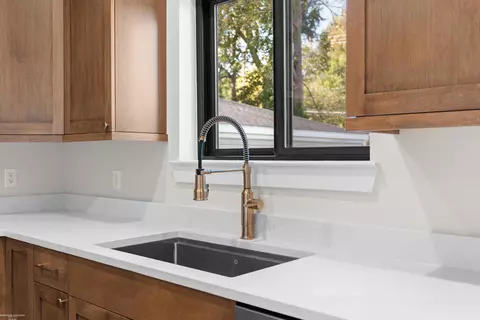 Kitchen - 281 E Lafayette, Romeo, MI 48065 photo 3 of 4
