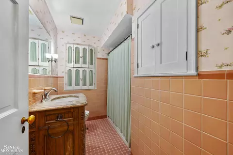 1022 Hampton, Grosse Pointe Woods, MI 48236 photo 24