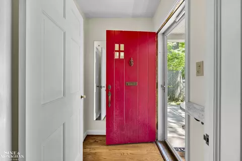 1022 Hampton, Grosse Pointe Woods, MI 48236 photo 3