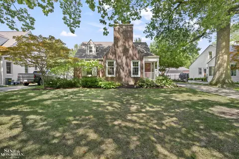 1022 Hampton, Grosse Pointe Woods, MI 48236 photo 42