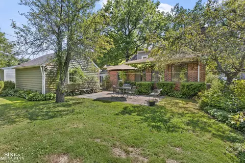 1022 Hampton, Grosse Pointe Woods, MI 48236 photo 39