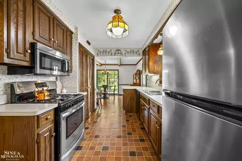 1022 Hampton, Grosse Pointe Woods, MI 48236 photo 25