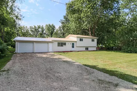 1097 W Willard, Birch Run, MI 48415