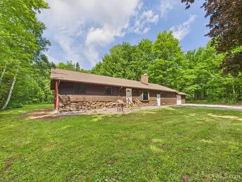 7477 N Carmody, Munising, MI 49862 photo 3