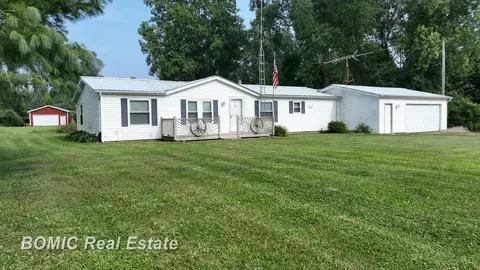 6525 S Kingston, Clifford, MI 48727