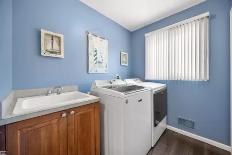 51317 Hook, Macomb, MI 48042 photo 20