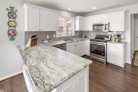51317 Hook, Macomb, MI 48042 photo 15
