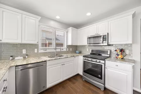 51317 Hook, Macomb, MI 48042 photo 17