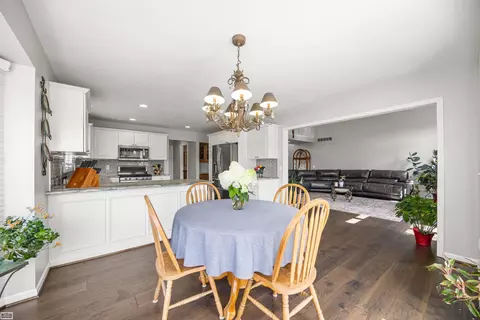 51317 Hook, Macomb, MI 48042 photo 12