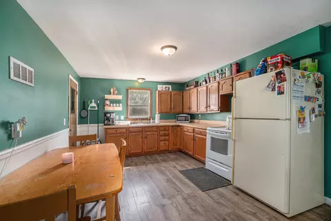 Kitchen - 3470 Fergus, Burt, MI 48417 photo 1 of 2