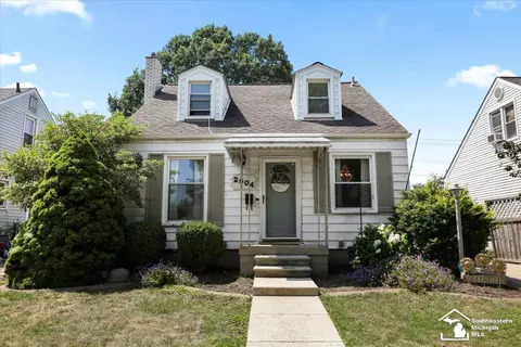 2904 Saint Paul, Trenton, MI 48183